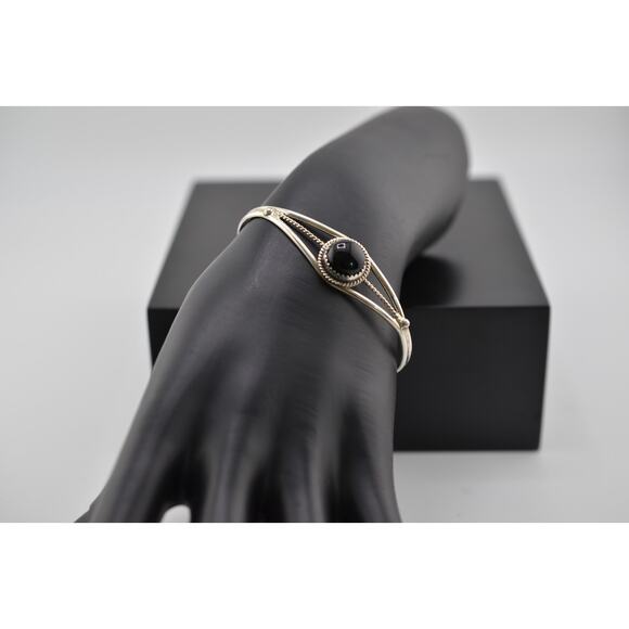 Native America Navajo Sterling Silver Black Onyx Bracelet Cuff By Ernest Wood - Picture 2 of 4
